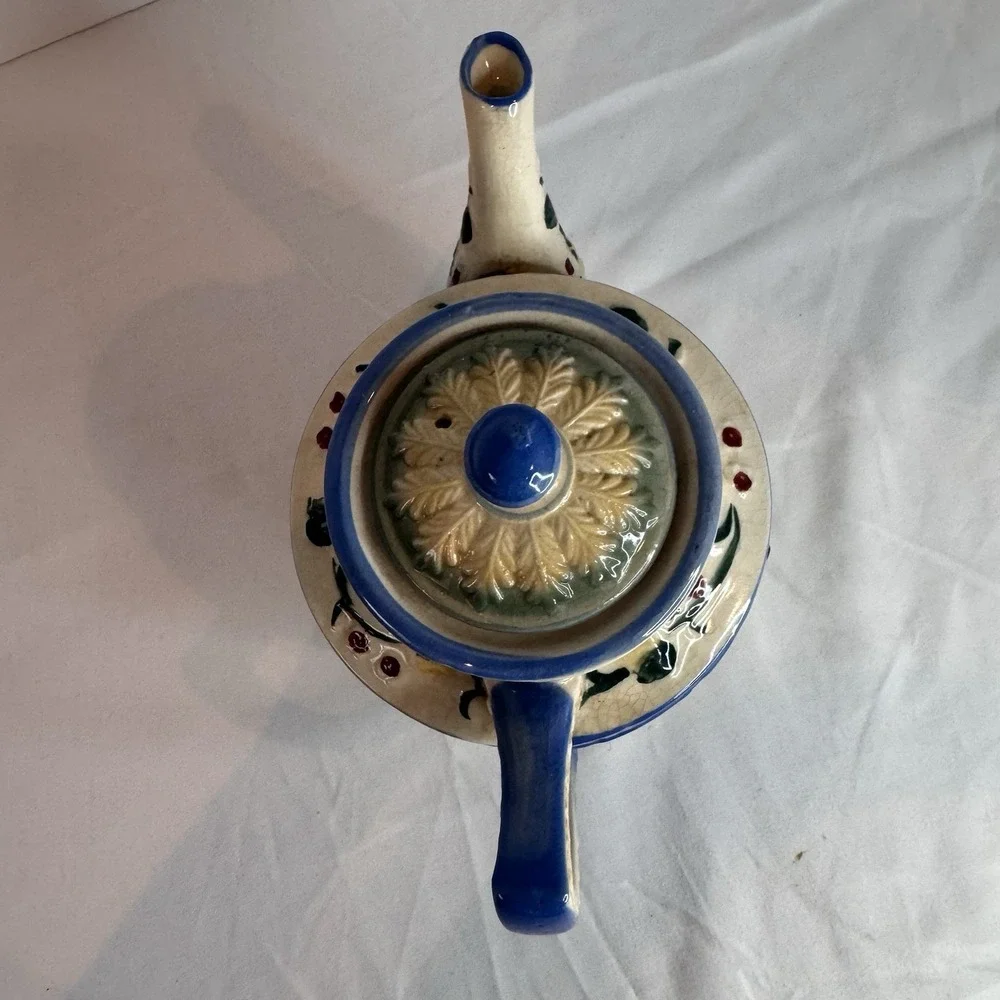 Vintage Japanese Relief Majolica Glazed Floral & Cherub Angels Teapot‎